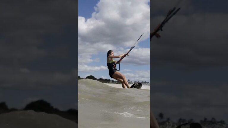Strong winds and perfect strapless freestyle conditions #fonekites