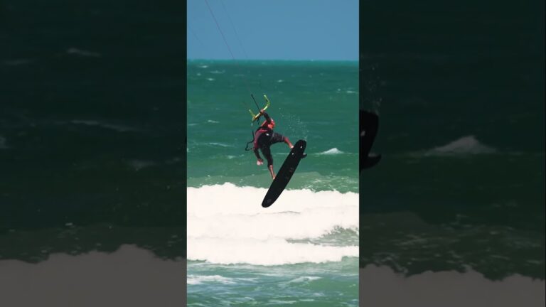 Its a double win for @airtoncozzolino #kitesurfing