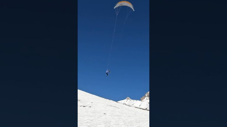 Super snowkite board off  #snowkite #snowkiting #snowboarding #snowboard #extreme #fly