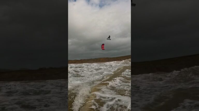 Full storm conditions!!! #courtintheact #kitesurfing #gopro #kiteboarding #bigair #storm