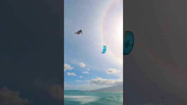 I GOT TO FLY THROUGH THE SUN HALO kiteboarding is amazing! #kiteboarding #flying #sunhalo #wildsky