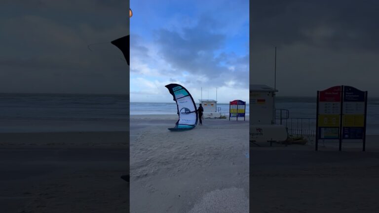 Uk Storm session!! catching the magic gust ‍#kitesurfing #kiteboarding #uk #storm