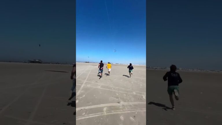 A game of kite catch #short #kitesurfing