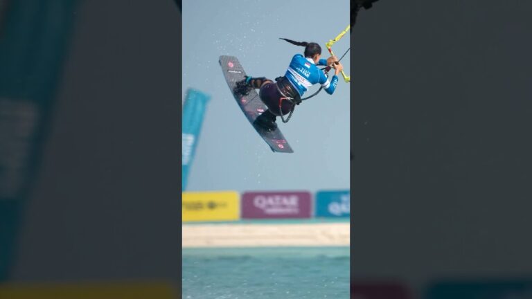 Kiteboarding #womeninsports #truekiteboarding #duotonesports #kiteboarding #kitesurf #watersport