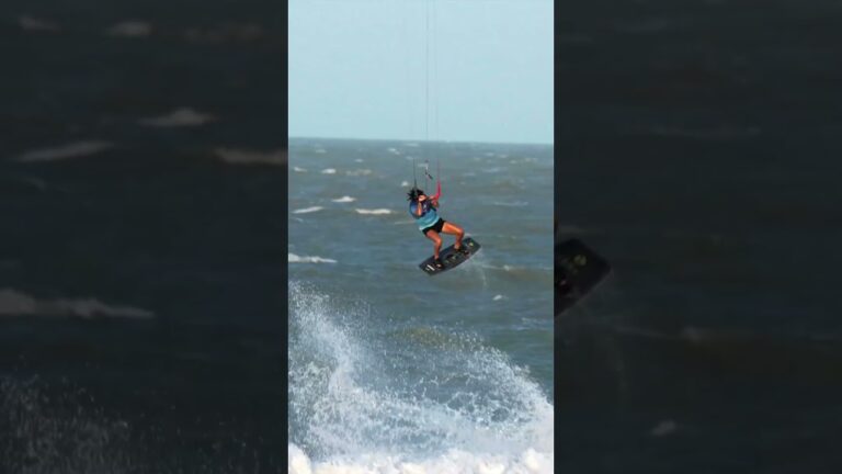 When @mikaili_sol left the crowd in awe with her performance in Brazil ‍ #duotonekiteboarding