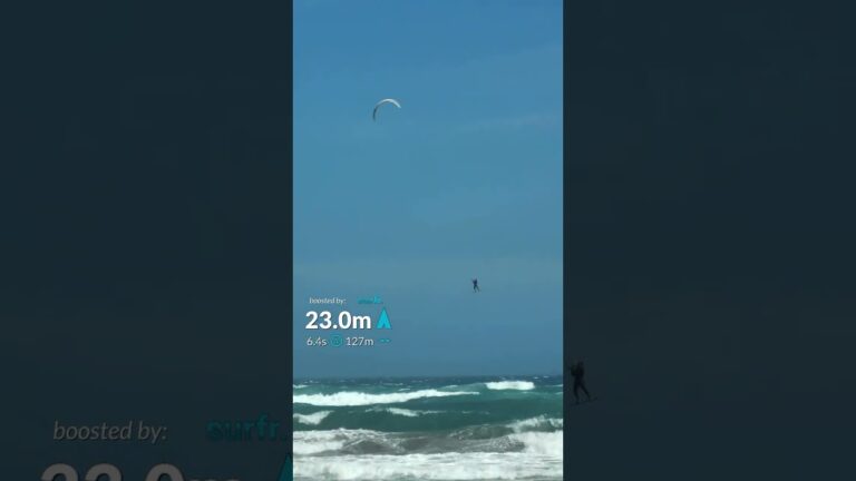 Stino jumped over 2 soccer fields in his last session in Misty Cliffs #kitesurf #kitesurfingworld