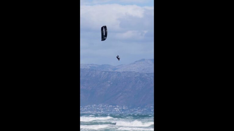 Epic Kitesurfing with Giel Vlugt: The Pace Pro Adventure Between Cape Town and Cloud 9!