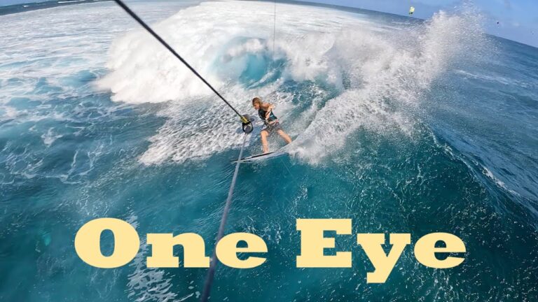 Kitesurfing ONE EYE, Mauritius! // by Alex Middeler