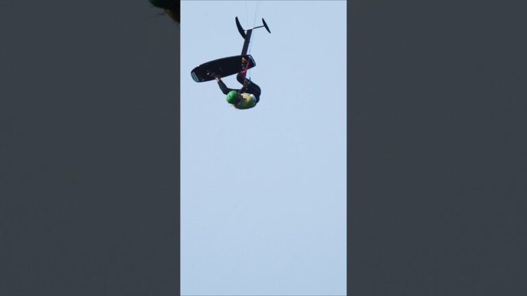 Finn and Lorenzo went all in for the Hydrofoil Big Air Final. Massive respect!