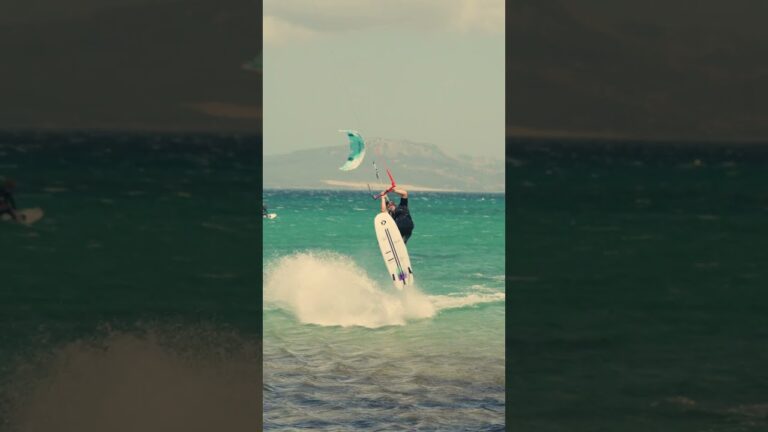 Strapless big air #adventure #extremesport #kitesurf #bigair