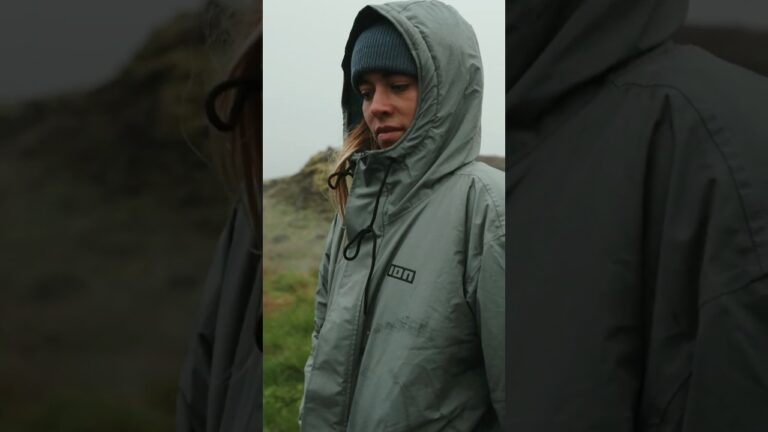 ::: Stay toasty warm on cold & gusty days!