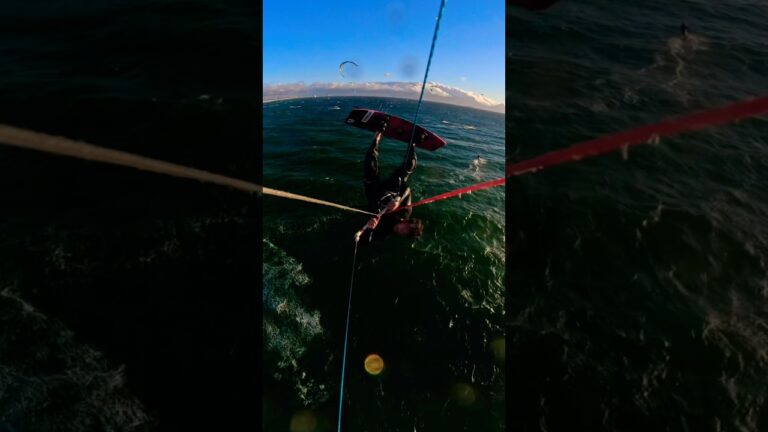 Swinging through the crowd! #capetown #courtintheact #extremesport #kiteboarding #bigair #freeride
