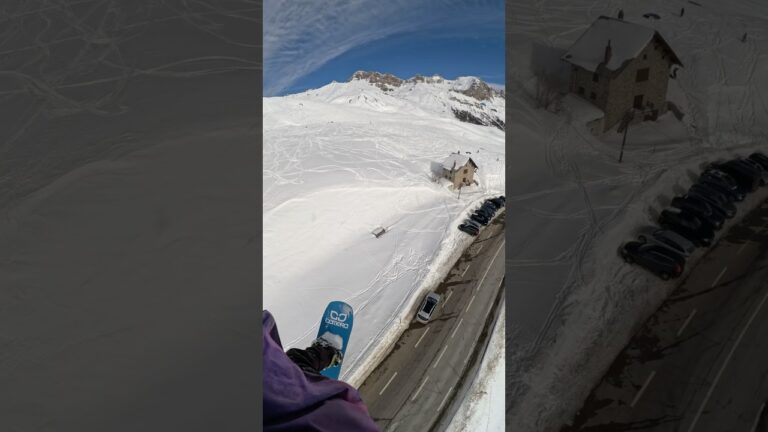 BIG FLIGHT #kite #snowkite #snowkiting #flight #fly #flying #airtime #mountains #snowboard