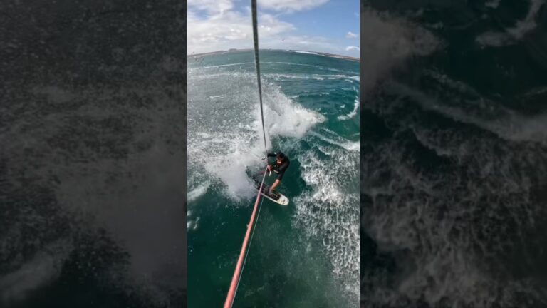 Finding the flow! Wave riding is the ultimate mix of conditions and performance! #courtintheact