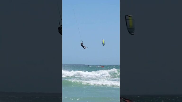 Kitesurfing Duo @figovanekeren & @gielvlugt Shred Epic Waves in Cape Town