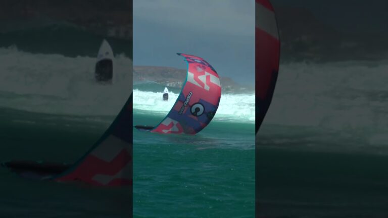Getting twisted with @jamesstormcarew such a good wipeout! #heavy #courtintheact #ripslix #kite