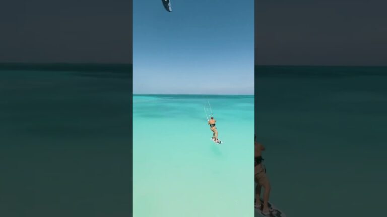 Kiteboarding the Quiet Beaches of Los Roques with @buzzykiter on the Era LW