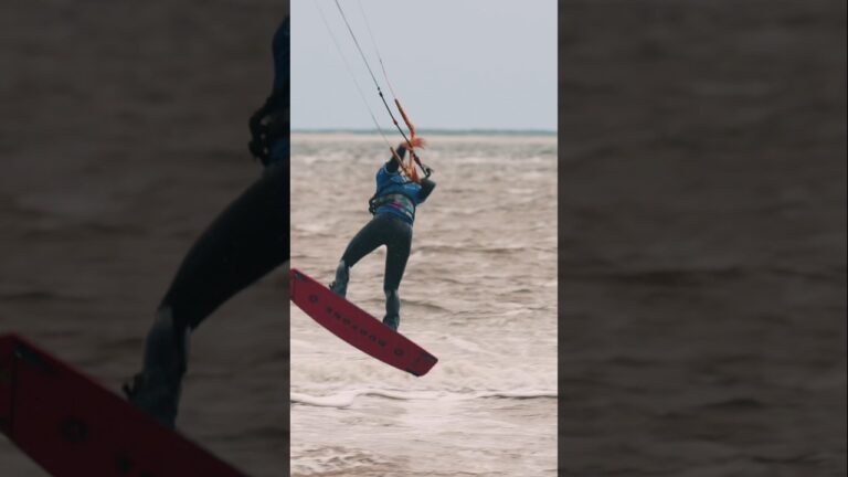 "I don’t know if I love it or hate it". Highest scored trick of the day for Francesca! #kitesurfing