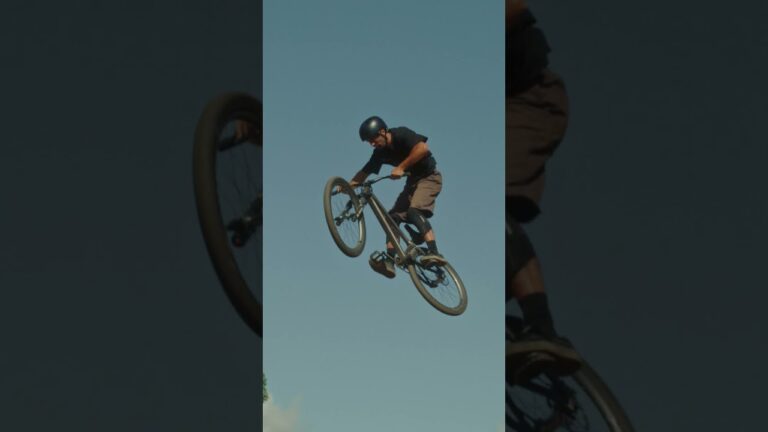 ::: Style. Speed. Commitment. Louis Reboul making every jump look effortless.