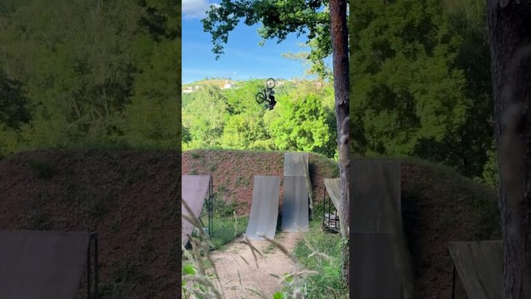 ::: RAW Friday: No distractions. Just tires, dirt and airtime.