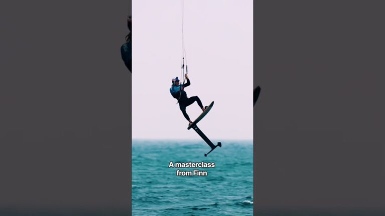 He's just too good #gkakiteworldtour #kitesurfing #kiteboarding